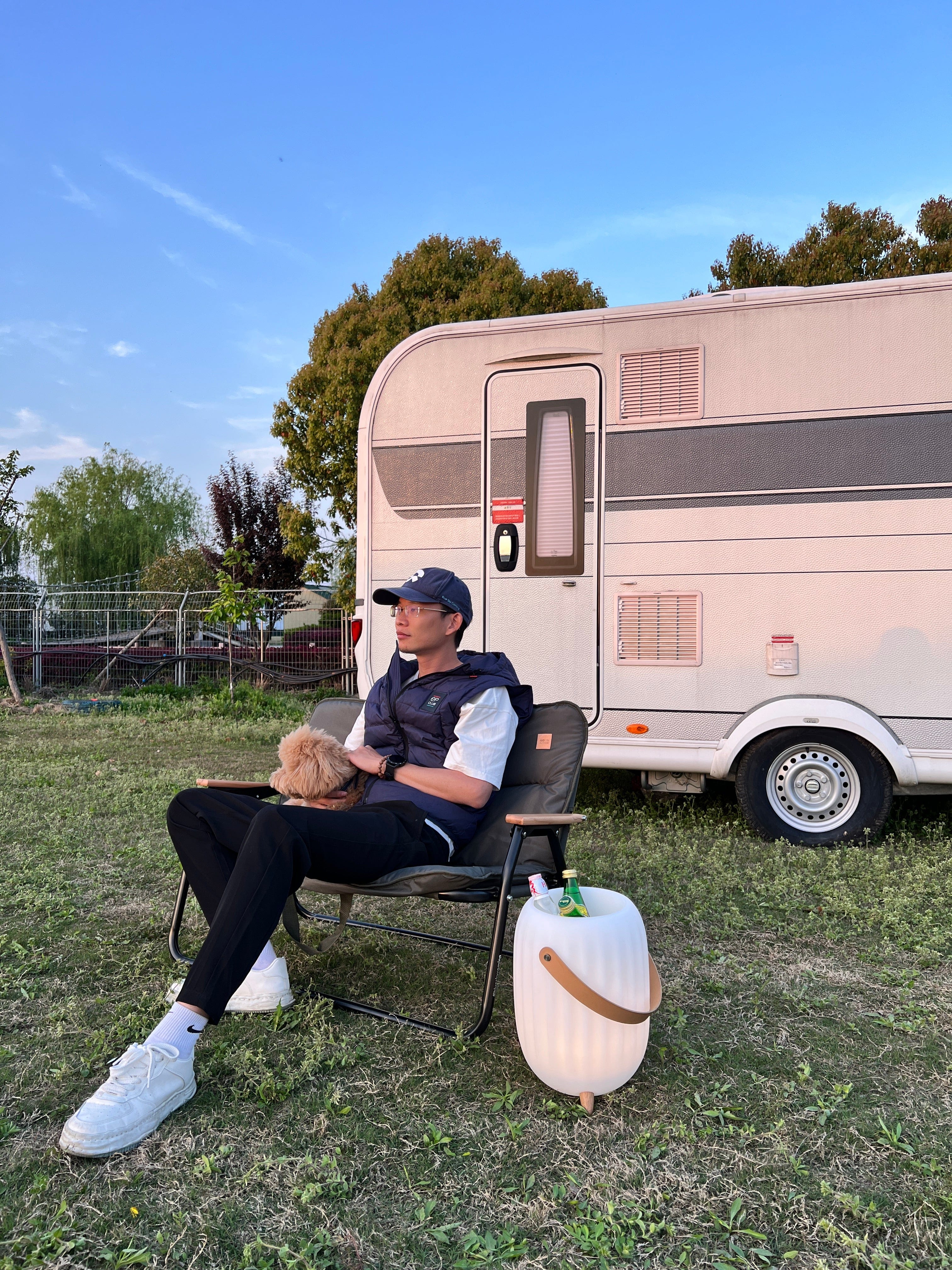 Fifn B01 Speaker lamp Ice Bucket Wine Cooler Portable with LED Light and Plants Pot - Waterproof for Outdoor Parties and Home Decoration - FIFN